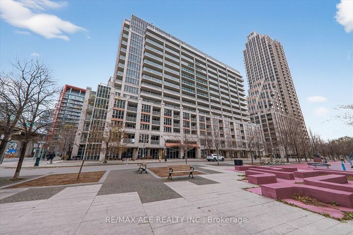 Property Photo: 35 Bastion Street 706 ON M5V 0C2