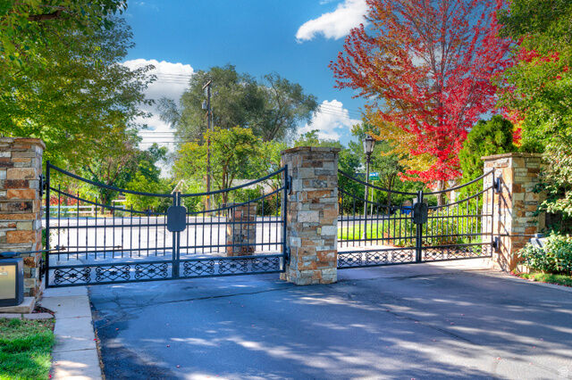 Property Photo:  6176 S Verness Cv  UT 84121 