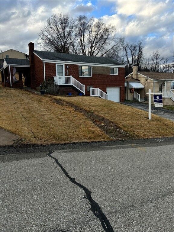 Property Photo:  1312 Cascade Dr  PA 15120 