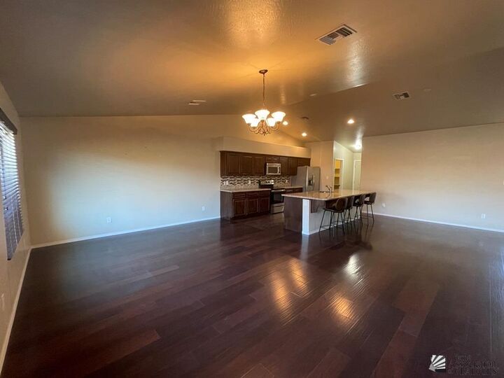 Property Photo:  6302 E 47 St  AZ 85365 