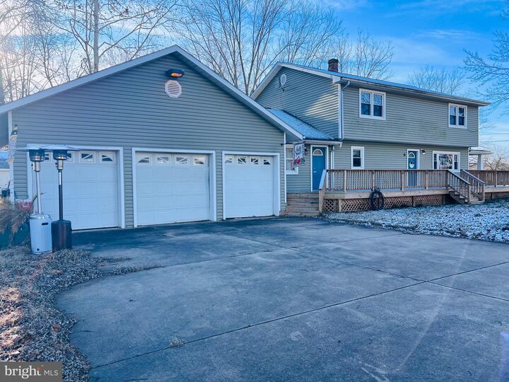 Property Photo: 320 Cedar Avenue VA 22443