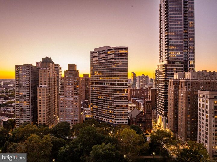 Property Photo:  202 W Rittenhouse Square 10 2106-2107  PA 19103 