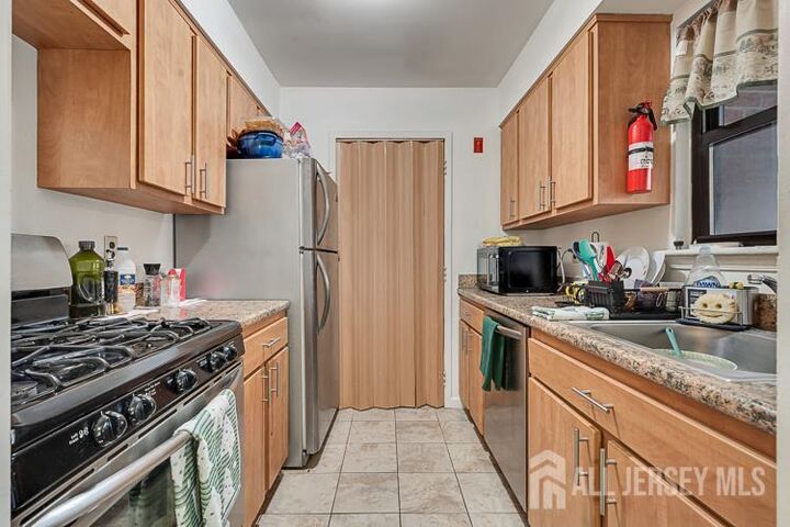 Property Photo: 111 Beverly Hill Terrace F NJ 07095