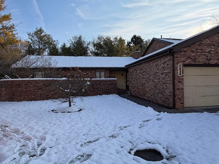 2438 Sherwood Villa  Columbus OH 43221 photo