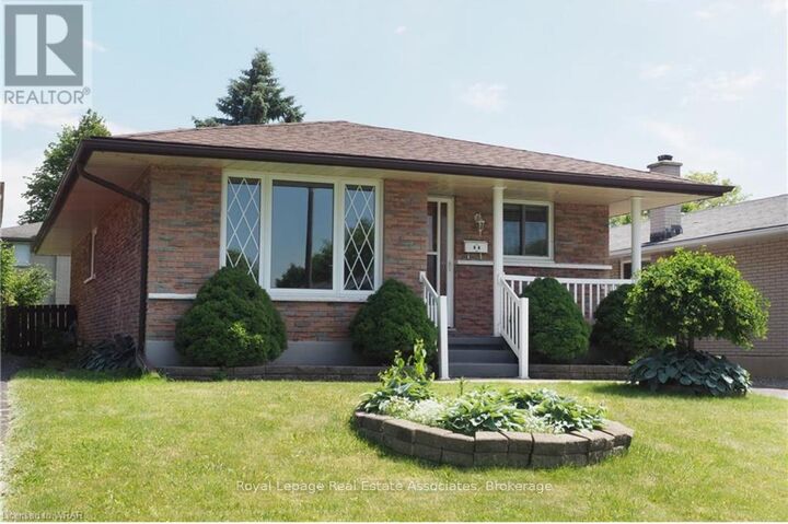 Property Photo:  86 Overlea Crescent Main  ON N2M 5A9 