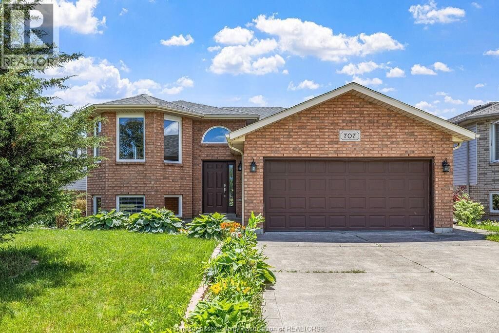 Property Photo:  707 Sarah Court Upper  ON N9G 2Y7 