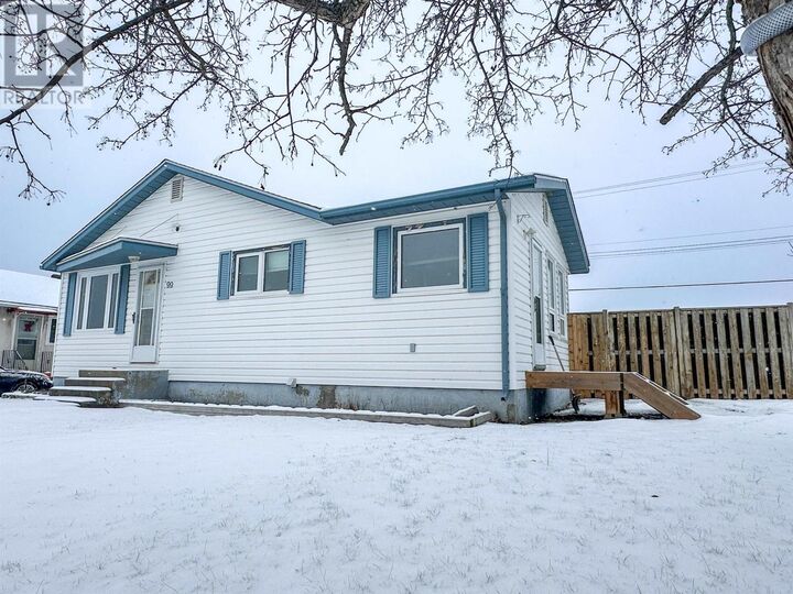 99 Detta Rd  Balmertown ON P0V 1C0 photo