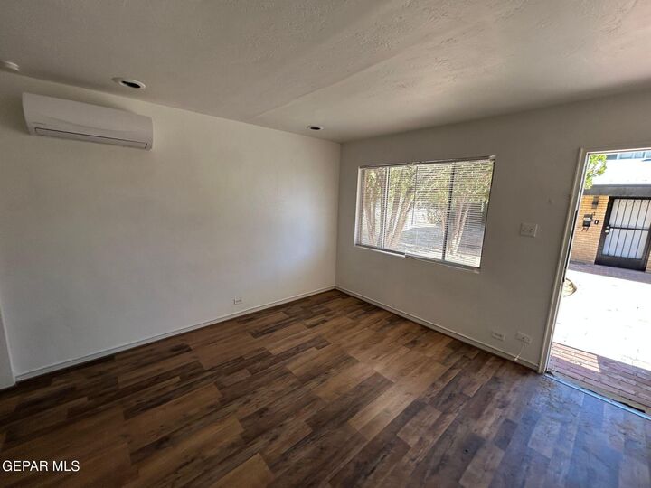 Property Photo: 1224 Kentucky Street 6 TX 79930