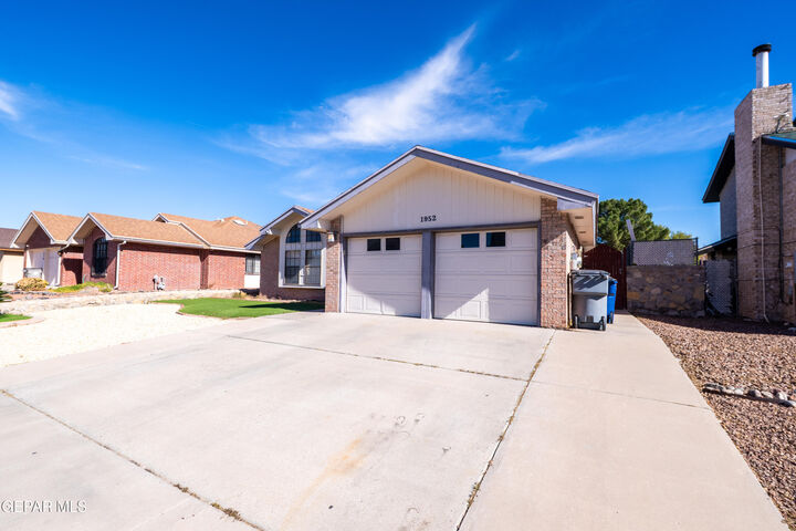 Property Photo: 1952 Ralph Janes Place TX 79936