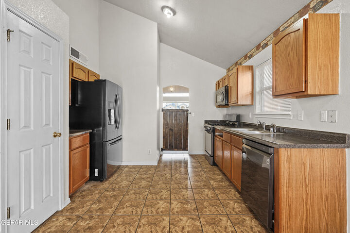 Property Photo: 4121 Tierra Bronce Drive TX 79938