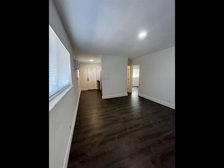 Property Photo:  2300 NW 6th St 3  FL 33311 