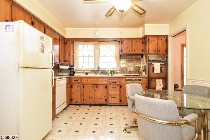 Property Photo:  61 Mackay Ave  NJ 07463 