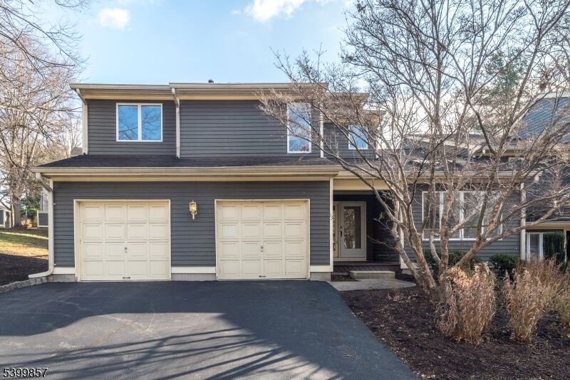 Property Photo:  13 Greenbriar Ln  NJ 08801 