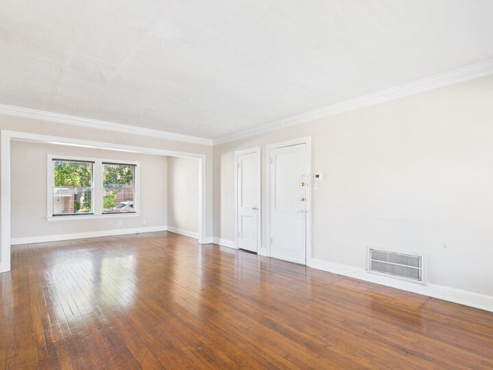 Property Photo:  1920 Richmond Avenue 14  TX 77098 