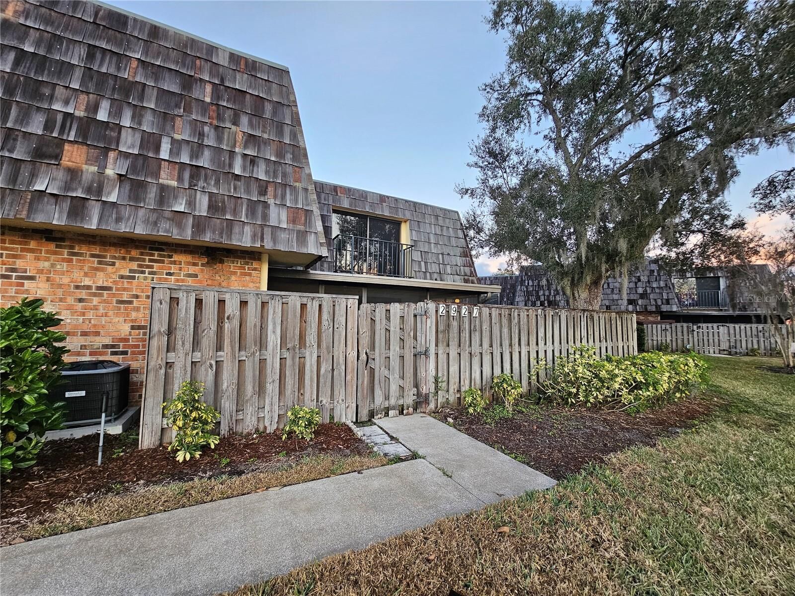 Property Photo:  2927 Tangerine Court  FL 34748 