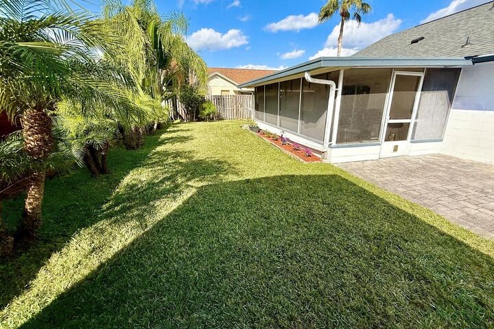 Property Photo:  2034 Ambergris Drive  FL 32822 