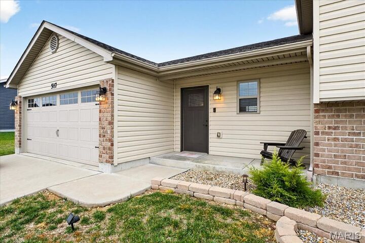 Property Photo:  517 Wild Oats Drive  MO 63390 