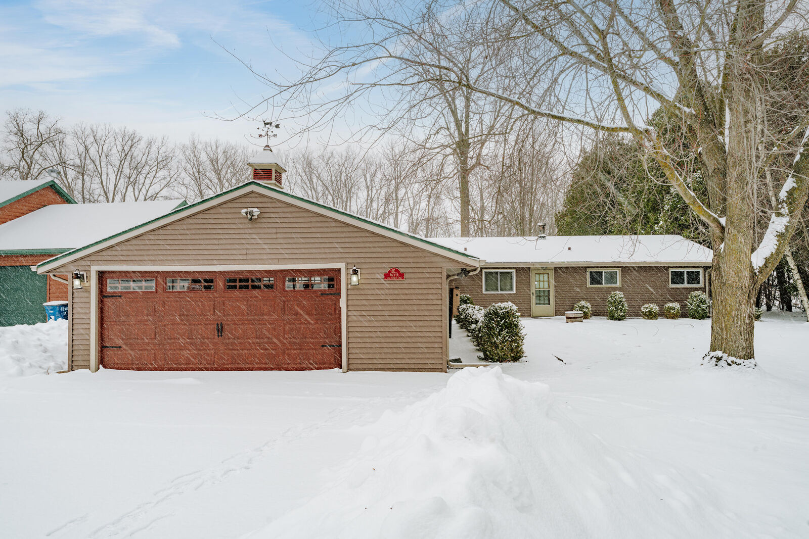 Property Photo:  6770 Lee Harbor Ln  WI 54902 