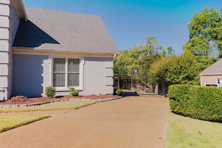 Property Photo:  1521 Wyndham Cv  TN 38120 