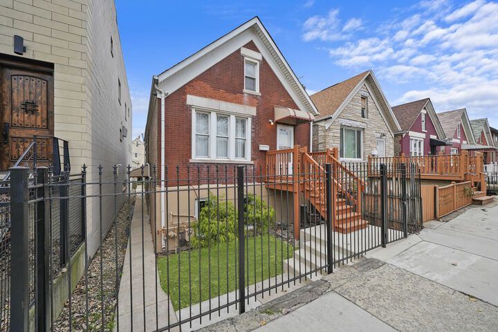 Property Photo: 3328 S Damen Avenue IL 60608