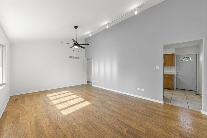 Property Photo:  2337 Golfview Drive  IL 60435 