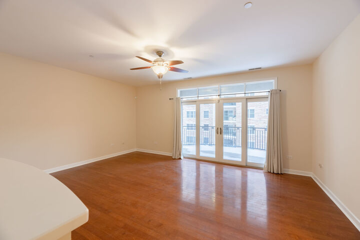 Property Photo:  151 W Wing Street 301  IL 60005 