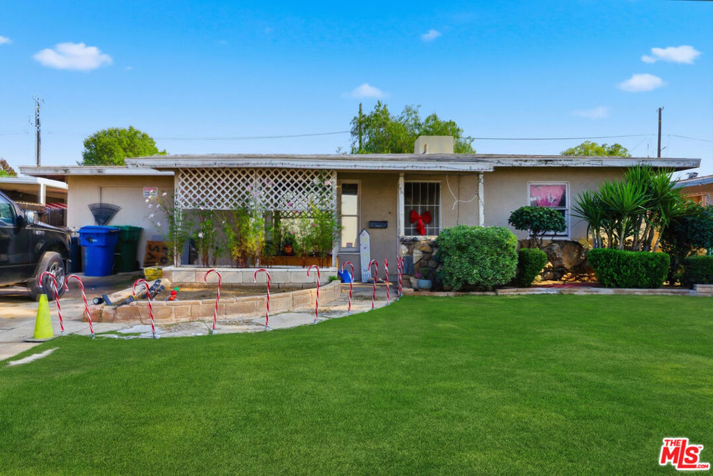 Property Photo:  1700 Airport Drive  CA 93308 