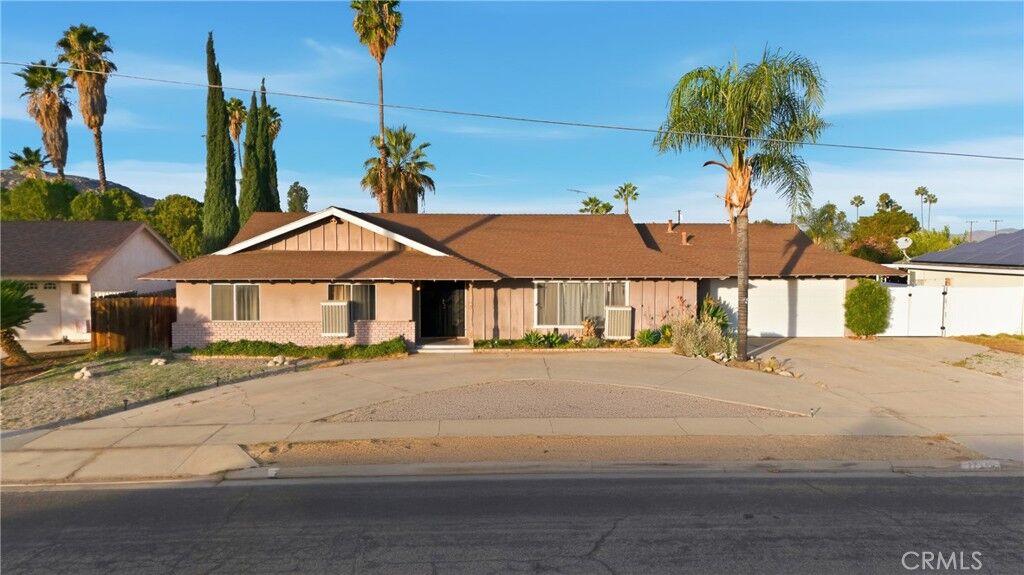 Property Photo:  27341 Meridian Street  CA 92544 