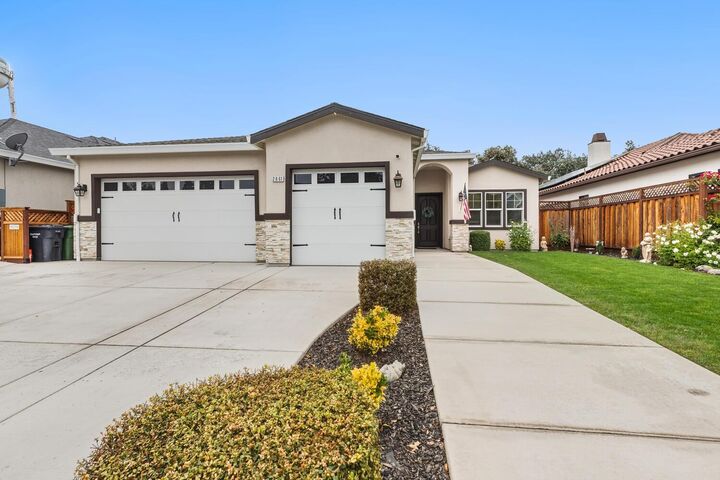 Property Photo: 2861 Pebblebrooke Court CA 95377