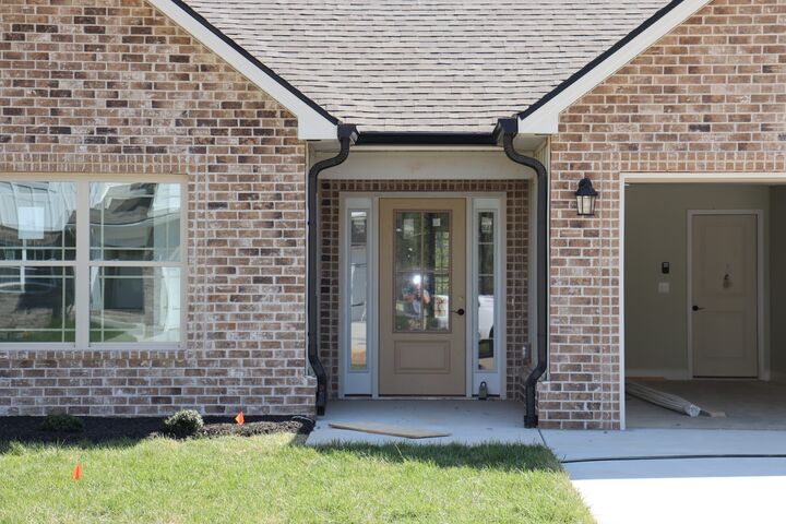 Property Photo:  615 Willow Park Dr  TN 37043 