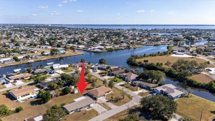 Property Photo:  151 Emmett Avenue NE  FL 33952 