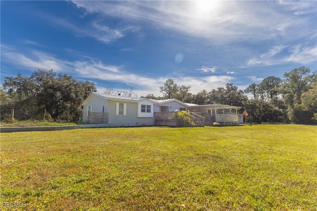 Property Photo:  1198 Silver Fox Lane  FL 33935 