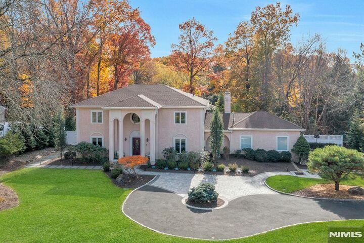 Property Photo:  565 Faletti Way  NJ 07675 