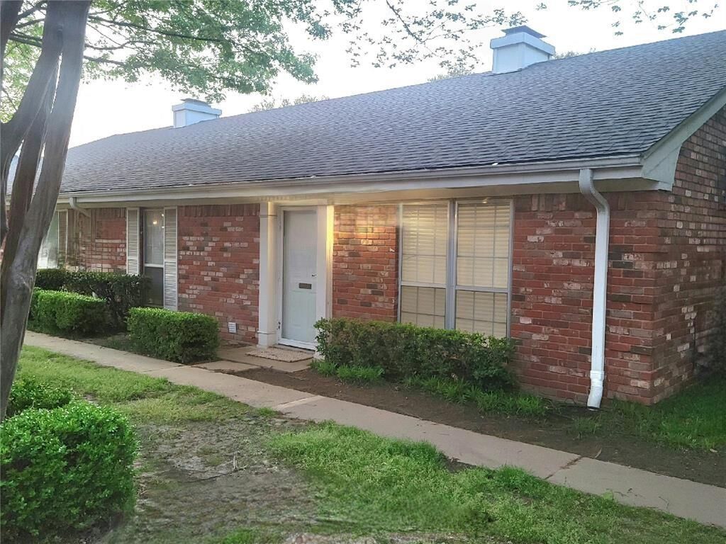 Property Photo:  1185 Roaring Springs Road  TX 76114 