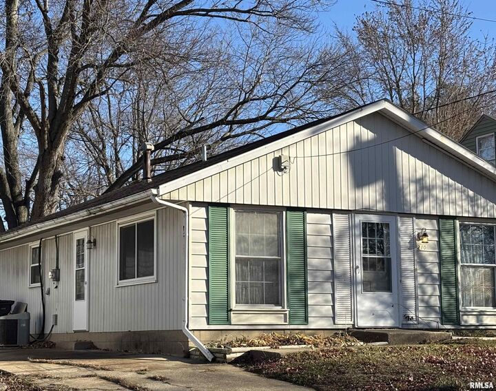 Property Photo:  210 Reservoir Road  IL 61554 