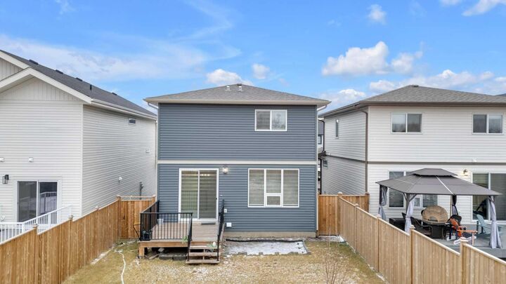 Photo de la propriété: 119 Crestview Boulevard AB T4S 0V8