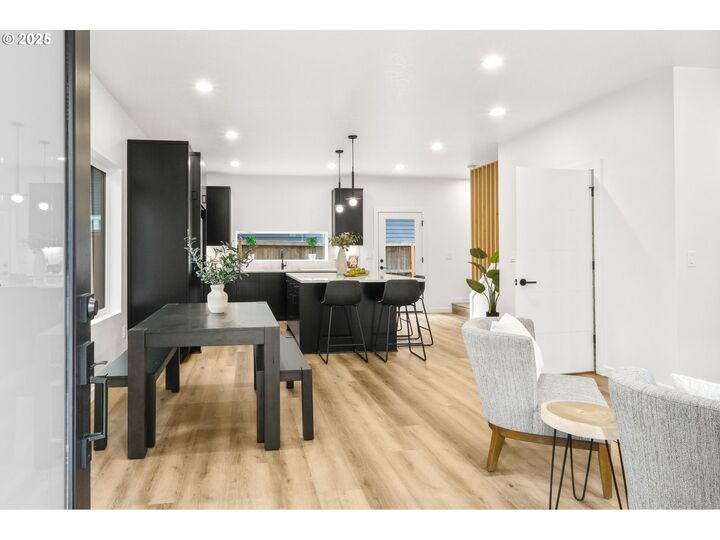 Property Photo: 3524 NE 44th Ave OR 97213