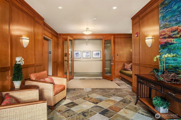 Property Photo:  71  Pine Street 302  WA 98020 