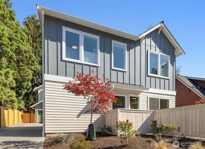 Property Photo:  11526  38th Avenue NE  WA 98125 