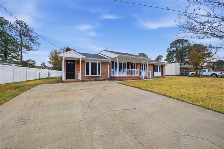 Property Photo:  1505 Austin Dr  VA 23434 