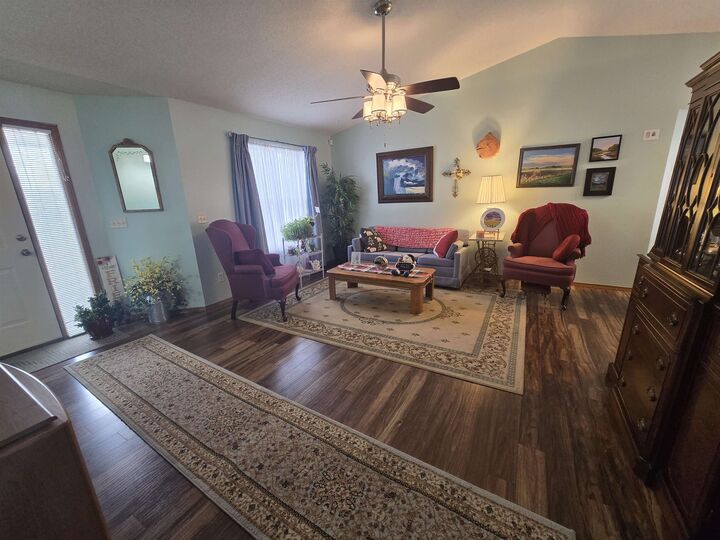 Property Photo: 2116 Kingsley St KS 67114