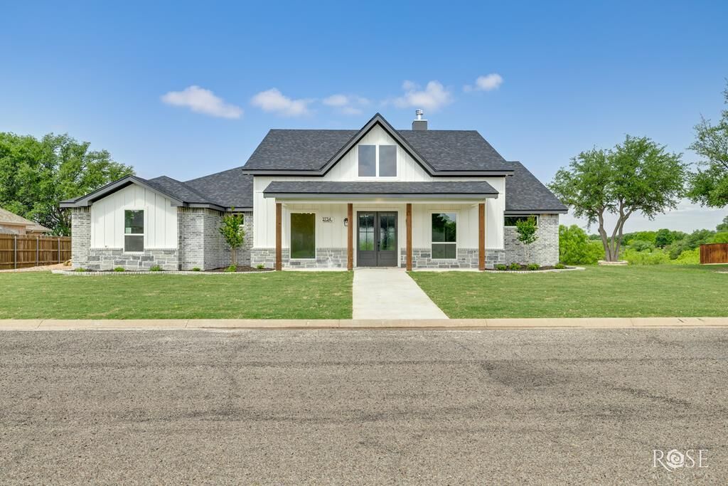 Property Photo: 2734 Oak Hills Trail TX 76904