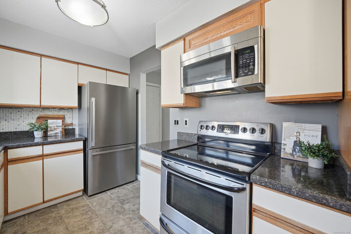 Property Photo: 84 Staffordshire Commons Drive 84 CT 06492