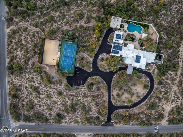 Property Photo: 801 E Calle Elena AZ 85718