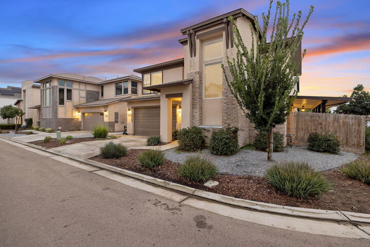 Property Photo: 3433 W Milan Avenue CA 93277