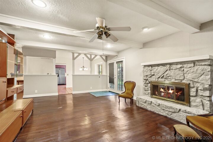 Property Photo:  8131 S Jamestown Avenue  OK 74137 
