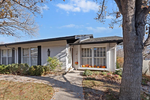 Property Photo:  4175 S 590 E  UT 84107 