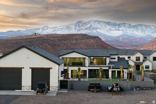 Property Photo: 646 E Pine St UT 84780