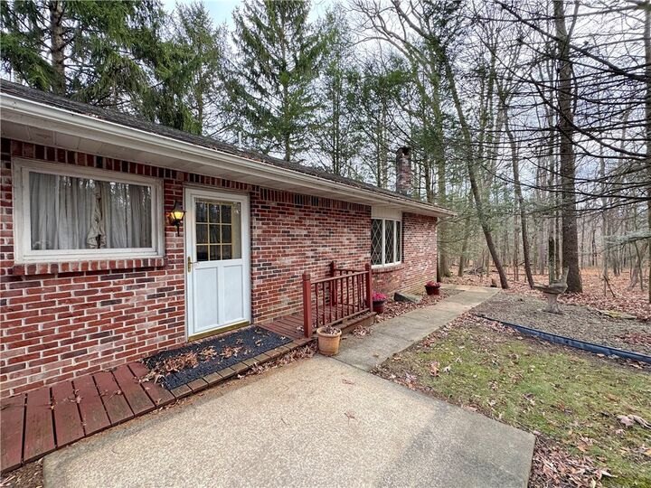 Property Photo: 776 State Route 271 PA 15658