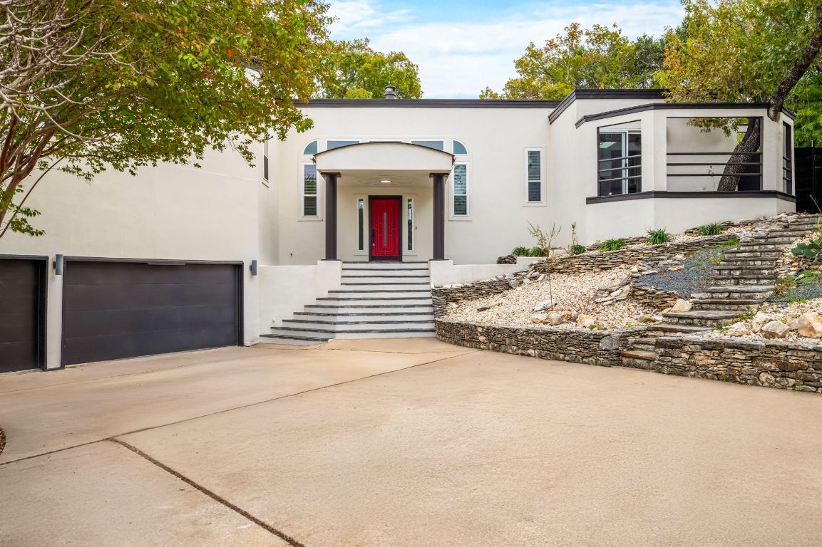 Property Photo:  304 Palos Verdes Drive  TX 78734 